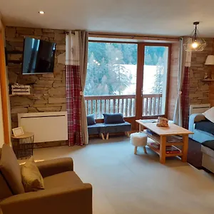 Appartement Chaleureux Avec Wifi De 10 Personnes à Val-cenis, Lanslebourg-Mont-Cenis
